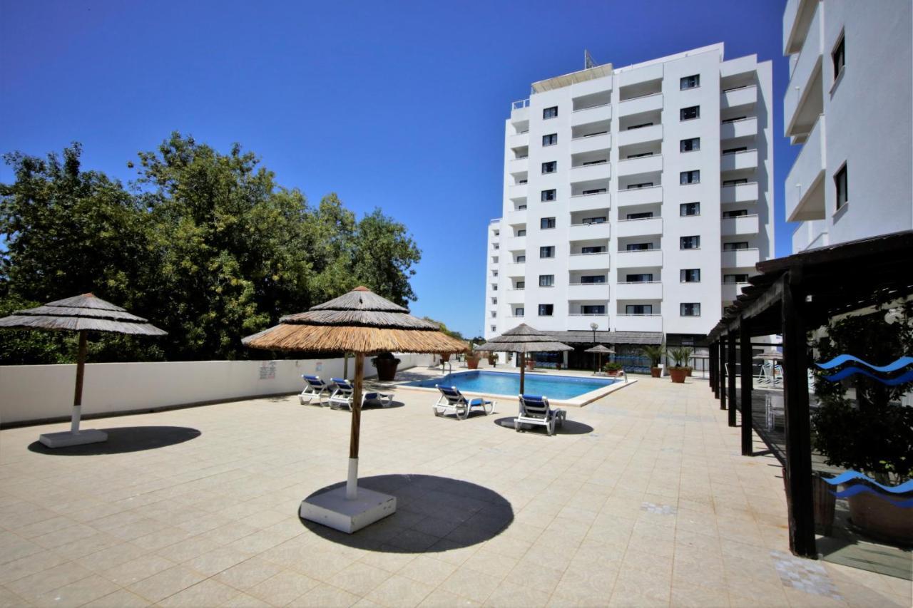 Sea View Apartment - 3 Swimming Pool & Fitness Albufeira Exteriör bild