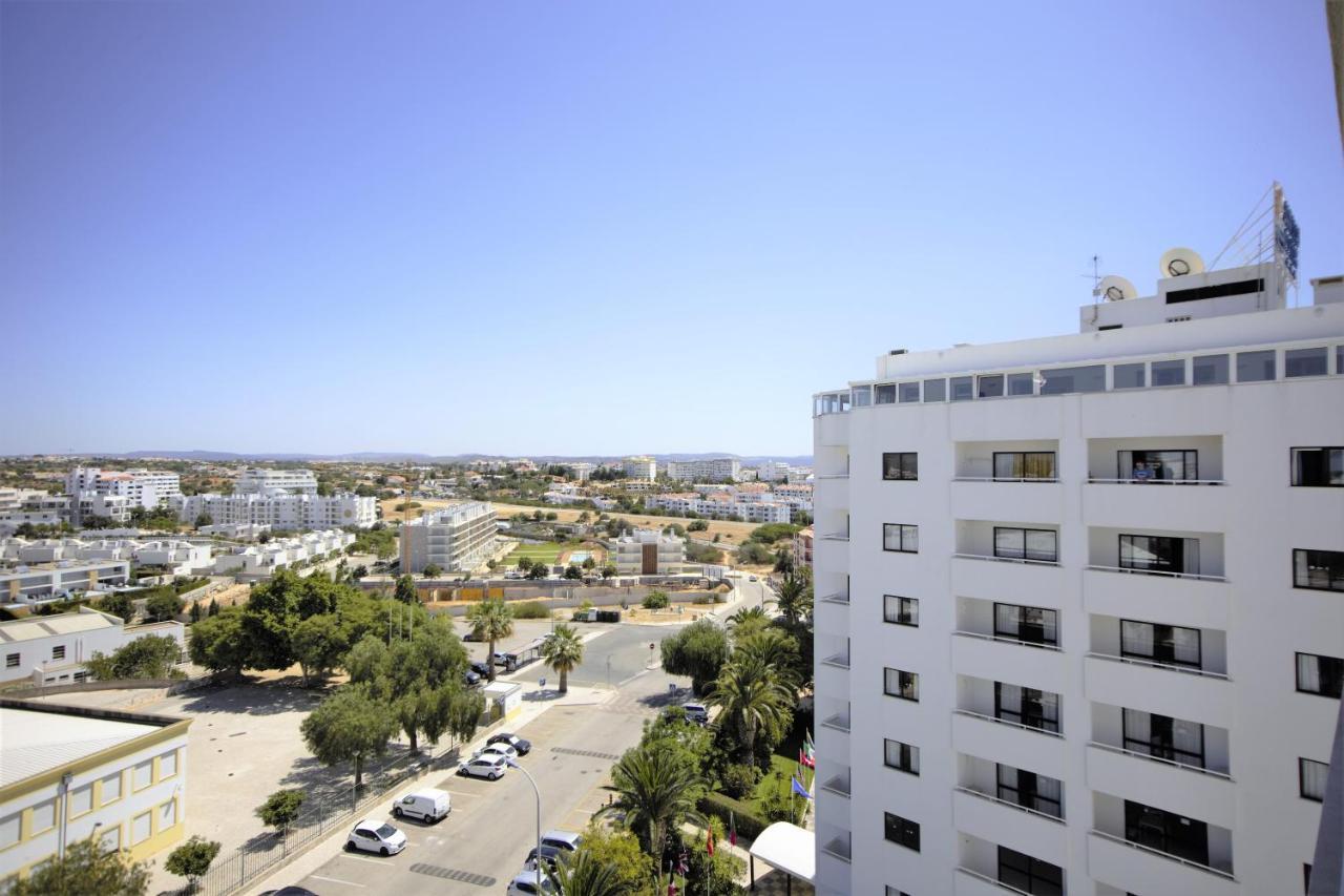 Sea View Apartment - 3 Swimming Pool & Fitness Albufeira Exteriör bild