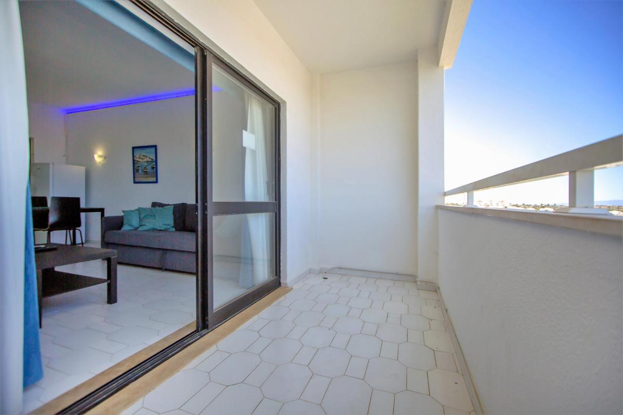 Sea View Apartment - 3 Swimming Pool & Fitness Albufeira Exteriör bild