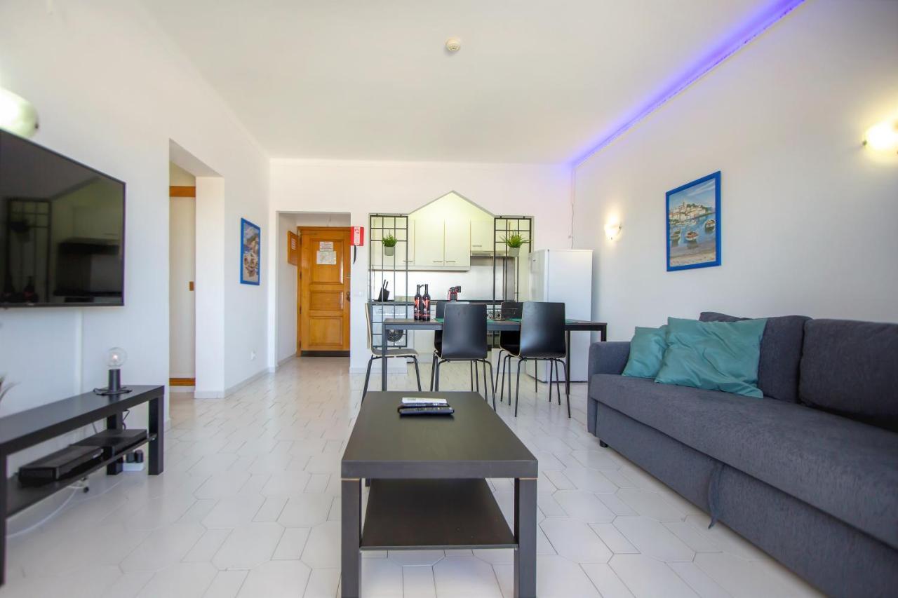 Sea View Apartment - 3 Swimming Pool & Fitness Albufeira Exteriör bild