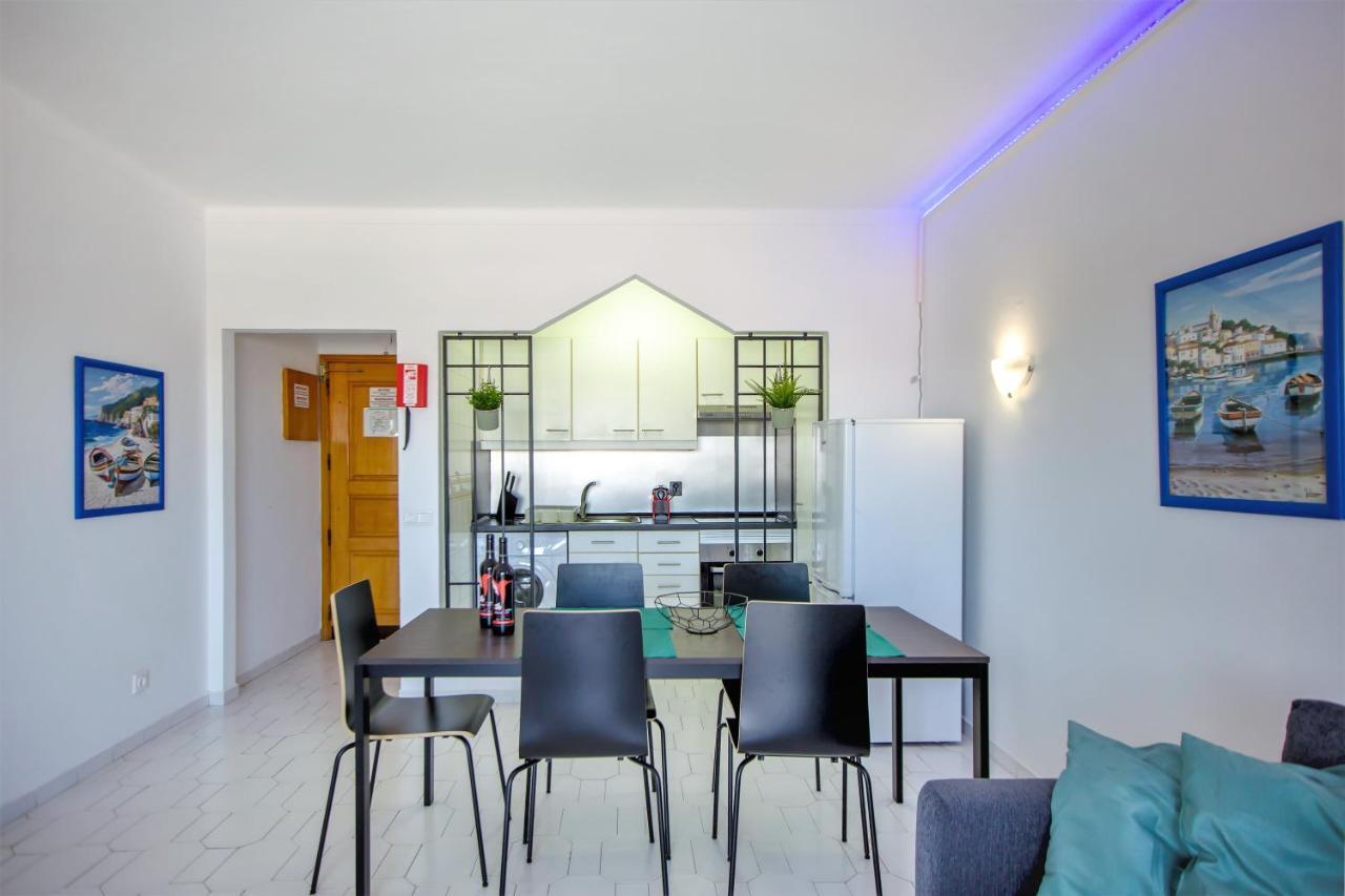 Sea View Apartment - 3 Swimming Pool & Fitness Albufeira Exteriör bild