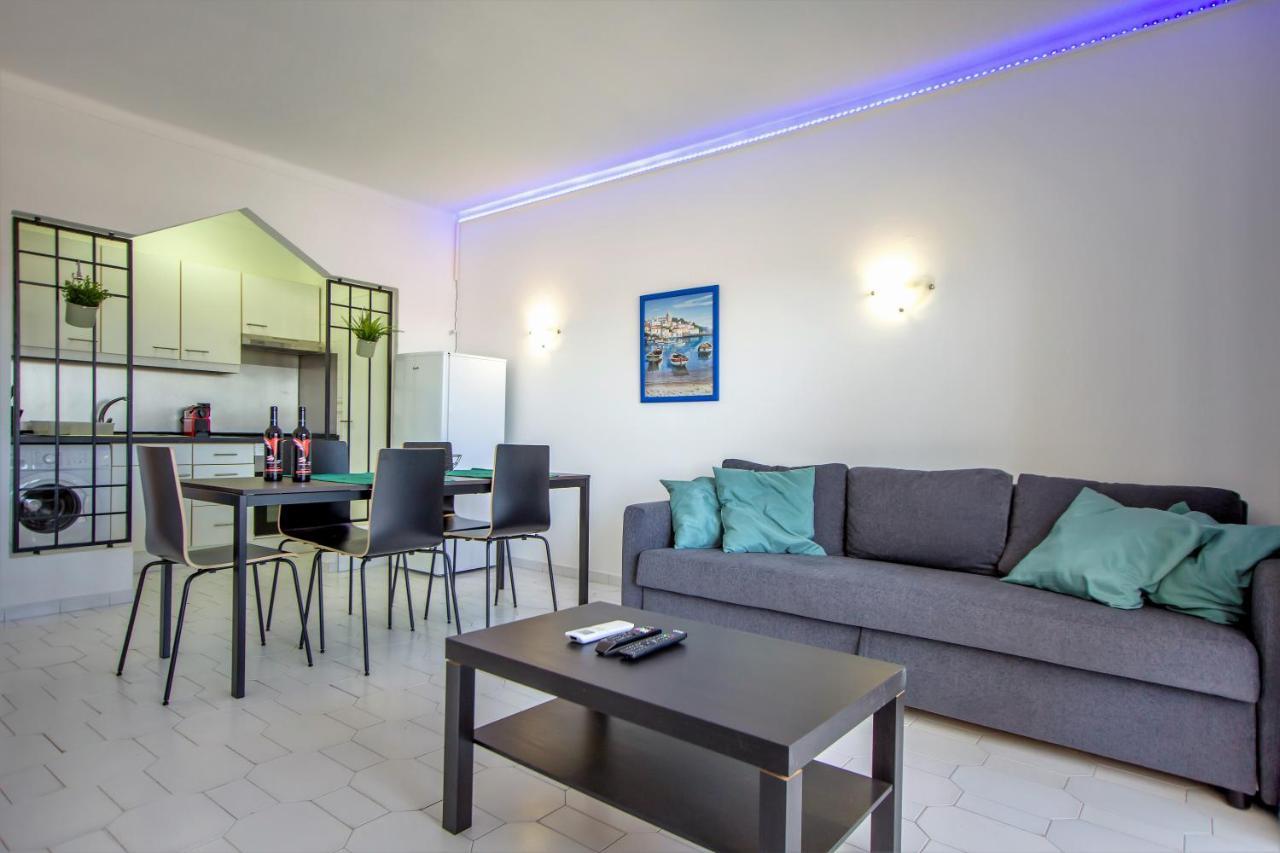 Sea View Apartment - 3 Swimming Pool & Fitness Albufeira Exteriör bild